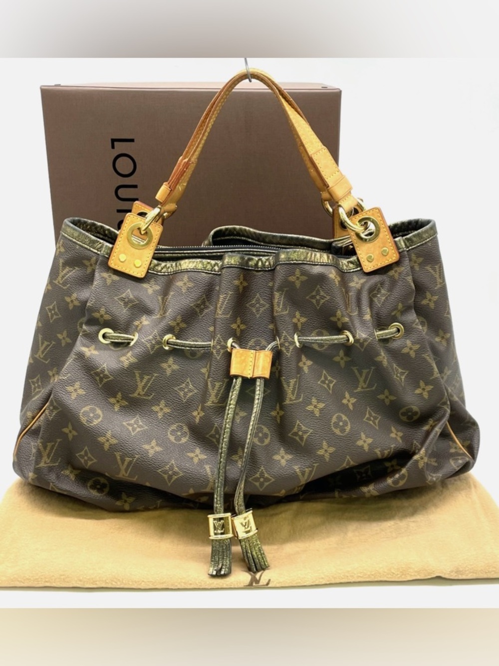 LOUIS VUITTON ✨LIKE NEW ✨LIMITED EDITION IRENE (MADONA )